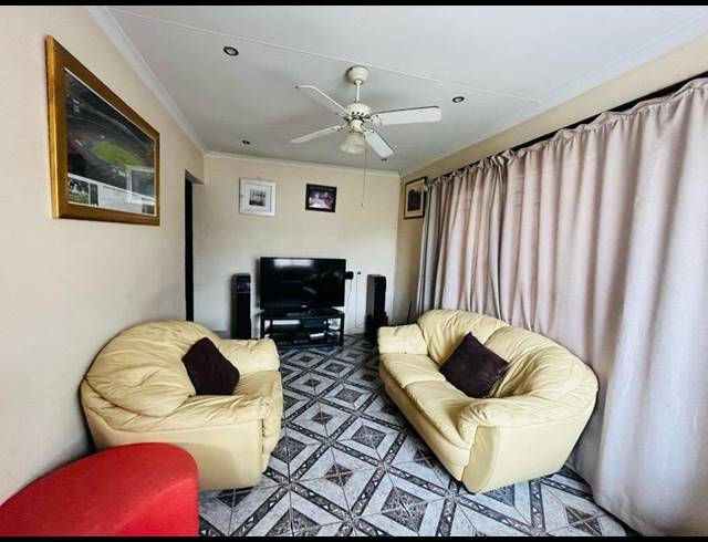 7 BEDROOM HOUSE FOR SALE IN BIRCH ACRES